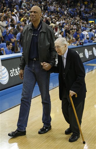 [天下足球]进球大战 比利亚雷亚尔战胜皇家社会