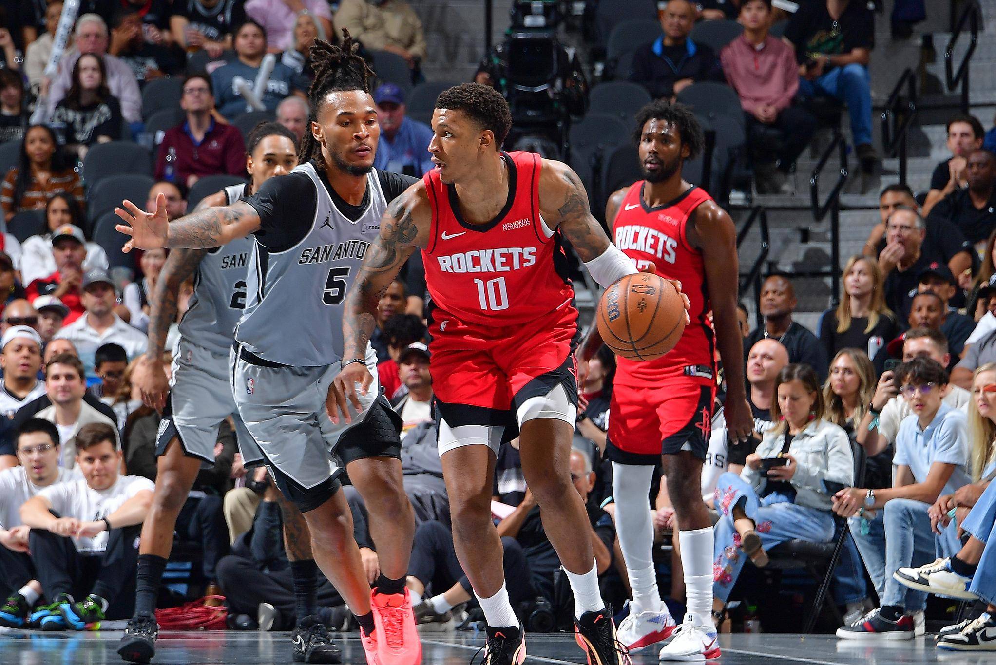 强对抗的持 强对抗的持